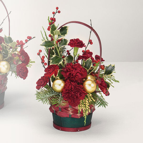 Small Yuletide Greetings Basket - From $39.99 Flower Arrangements, Flower, Florist, Print-a-Bunch Ottawa - Orleans Florist, Great for a Birthday and Anniversary 