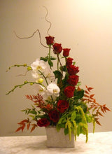 Load image into Gallery viewer, Amazing Love - Anniversary Flower Arrangements, Flower, Florist, Print-a-Bunch Ottawa - Orleans Florist, Great for a Birthday and Anniversary 
