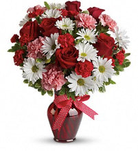 Load image into Gallery viewer, Hugs and Kisses Flower Arrangements, Flower, Florist, Print-a-Bunch Ottawa - Orleans Florist, Great for a Birthday and Anniversary 

